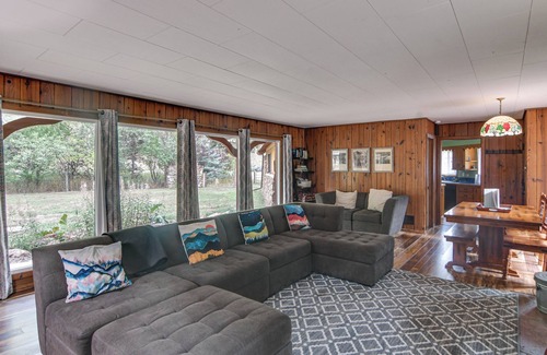 Idaho Springs Casa | Charming Idaho Springs Retreat on Chicago Creek!