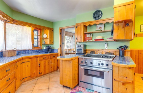 Idaho Springs Casa | Charming Idaho Springs Retreat on Chicago Creek!