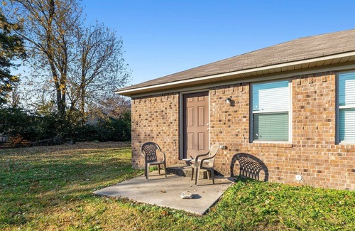 Conway Casa | Charming in Conway (3-Bedroom) by RedAwning