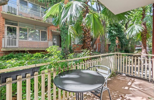 Toorak Apartamento | Charming Inner-City Stay- Space, Style & Location
