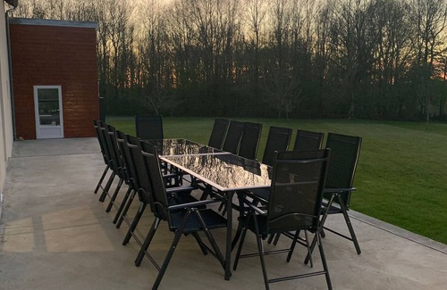 Orsennes Cabaña | Casa Rural con Piscina Interior Climatizada, Jardín Privado y Juegos