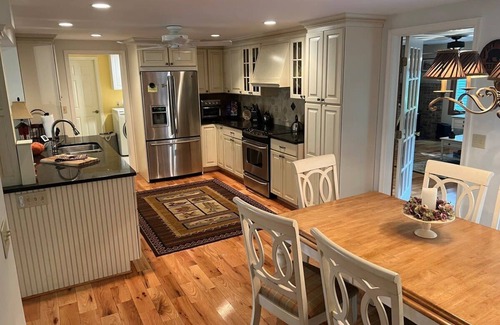 Jim Thorpe Casa | Charming Lake Villa with Hot Tub and Gazeebo