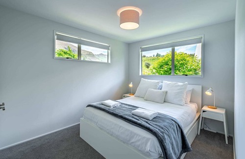 Wanaka Casa | Charming Lake Wanaka Bach
