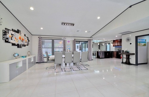 Lake Worth Casa | Charming Lake Worth Fun House with heated pool, game room, mini golf, WiFi!