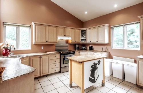 Nominingue Cabaña | Cozy Lakeside Cottage | Lac Blanc, Nominingue - Family Escape in the Laurentians