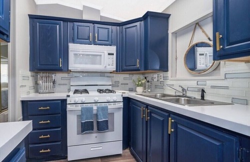 Kissimmee Cabaña | **Charming Lakeview Cottage 4 Miles From Disney**
