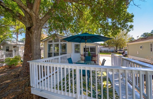 Kissimmee Cabaña | **Charming Lakeview Cottage 4 Miles From Disney**