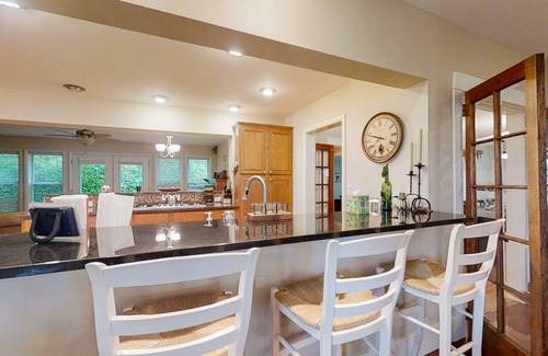 Beulah Casa | Charming Lakeview home w/heated pool, seasonal hot tub, & great location!