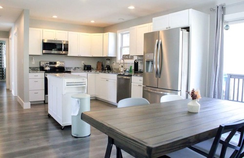 Leicester Casa | Charming Leicester 3BR Bungalow + Firepit