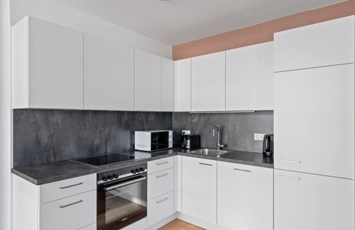 Vienna Apartamento | Charming Leopoldstadt 2BR w/ Gym & Loggia, near U2, by Blueground