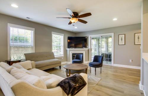 Lewes Casa | Charming Lewes Townhome with Sunroom 5 Mi to Beach!