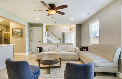 Lewes Casa | Charming Lewes Townhome with Sunroom 5 Mi to Beach!