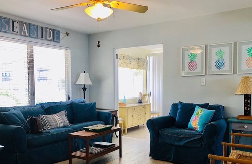 Sarasota Cabaña | Charming Lido Cottage