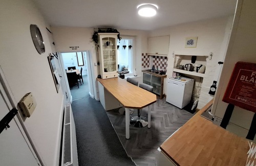 Lincoln Cabaña | Charming Lincoln Cottage Family & Pet-Friendly