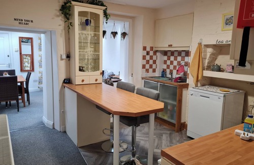 Lincoln Cabaña | Charming Lincoln Cottage Family & Pet-Friendly