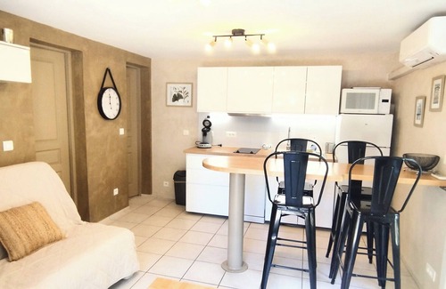 La Faviere Casa | Apartamento independiente con jardín, a 5 minutos de la playa de Bormes les Mimosas.