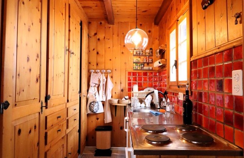 Chandolin Chalet De Esquí | Charming little cottage on two floors, welcoming and friendly with a magnificent panoramic view, for