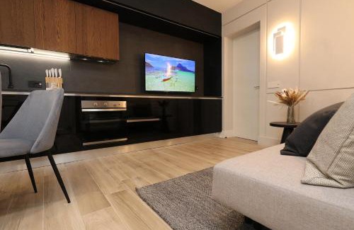 Olbia City Centre Apartamento | Charming & Luxurious Suite Garibaldi BIG - Fully equipped & renovated - Old Town