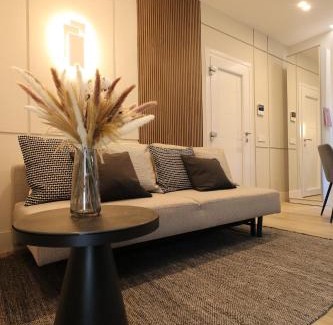Olbia City Centre Apartamento | Charming & Luxurious Suite Garibaldi BIG - Fully equipped & renovated - Old Town