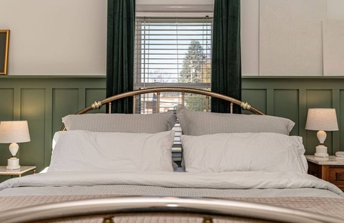 Camp Hill Casa | Charming Luxury - Close to 81/83 - Travel Nurse