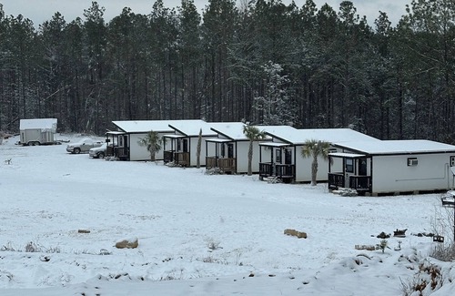 Woodville Casa | Charming luxury studio cottages with hints of rustic flare to help you RECHARGE