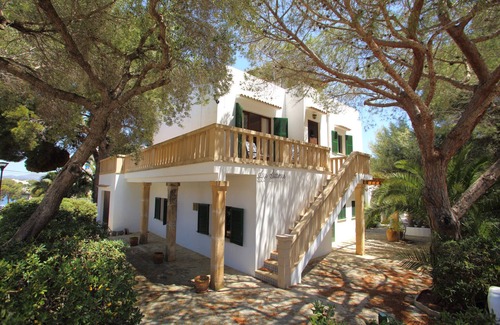 Portocolom Villa | Ses Sivines – Encanto Clásico con un Espacio Exterior de Lujo en Portocolom