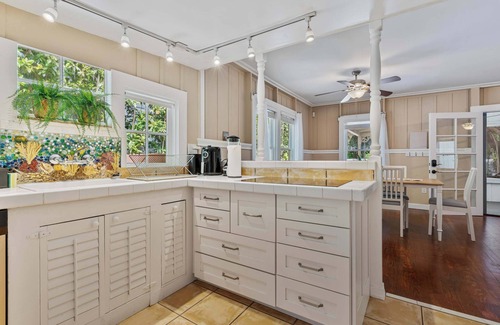 Southwest Coconut Grove Casa | Charming Mango Grove Cottage, Coconut Grove