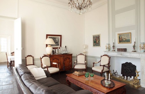 Saint-Lizier Casa | Charming Mansion in the Heart of Saint-Lizier, beautiful views of the Pyrenees.