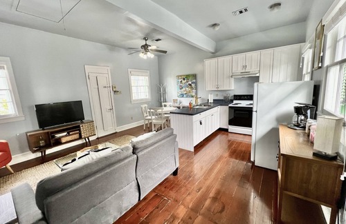Bywater Apartamento | Charming Marigny Flat w/Private Courtyard & Balcony, 1 bed/1bath