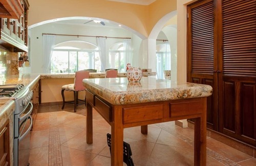 Puerto Aventuras Villa | Encantadora villa colonial mexicana de 5 hab con una fantástica piscina, patio y jardín.