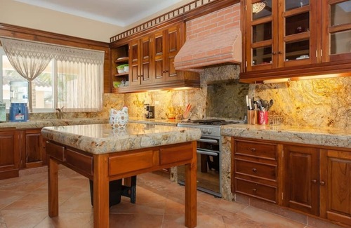 Puerto Aventuras Villa | Encantadora villa colonial mexicana de 5 hab con una fantástica piscina, patio y jardín.