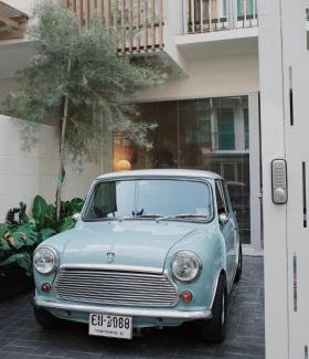 Phaya Thai Villa | Charming Minimal 3BR Home Near BTS Ari, Bangkok