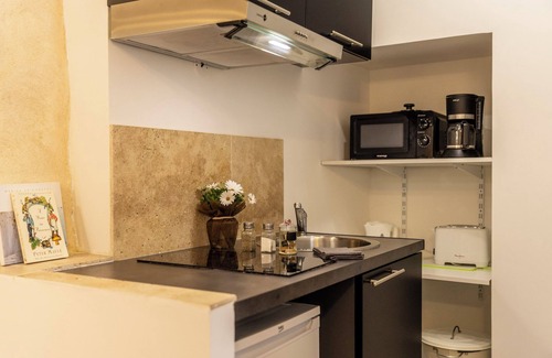 Eyragues Apartamento | Charming modern apartment in a quiet Provencal house in Eyragues Alpilles