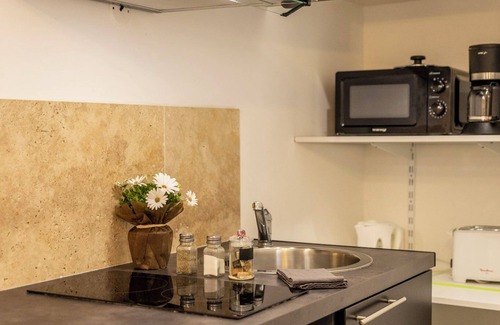 Eyragues Apartamento | Charming modern apartment in a quiet Provencal house in Eyragues Alpilles