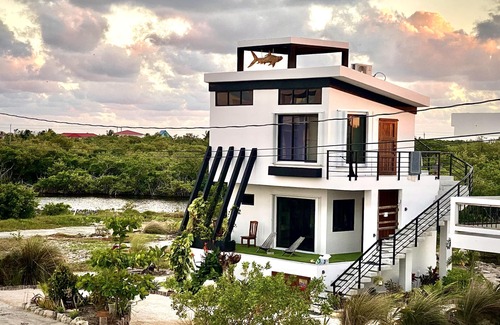 San Pedro Casa | Charming Modern Beach Villa with 360 Island views & easy resort access
