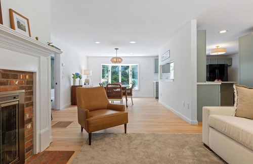 East Orleans Casa | Charming, Modern, Comfortable 2BR Home in Orleans - With Premium Amenities