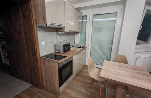 Kecskemet Apartamento | Encantador estudio moderno amueblado en un tranquilo barrio de Kecskemét