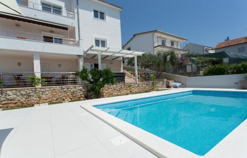 Businci Apartamento | Charming modern house with the new swimming pool - apartment Maya 1