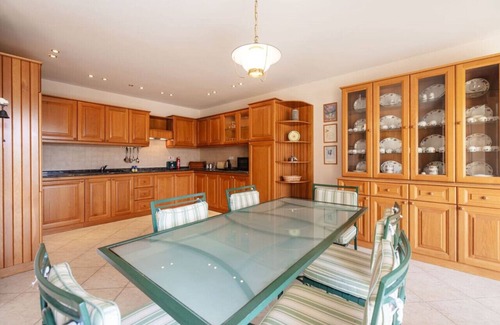 Paceville Apartamento | Charming Modern Seaview Apartment in Central Portomaso
