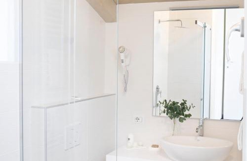Luino Apartamento | CHARMING MOMENT di Villa Porta - Residenza Porto Vecchio