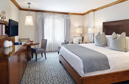 Vail Complejo | Charming Mountain Suite Steps to Downtown Vail & Amenities - Pool, Spa, Dining