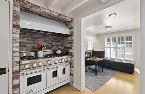 Capitola Casa | Charming Napa-inspired home on river, private dock, 2 min walk to beach, FP, BBQ