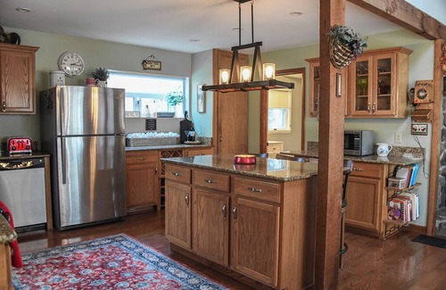 Narrowsburg Casa | Charming Narrowsburg Escape – River Access, Huge Yard, Minutes from Main Street