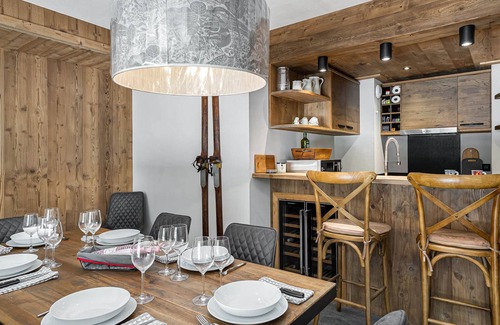 Le Praz Apartamento | Apartamento encantador cerca de las pistas con terraza y garaje