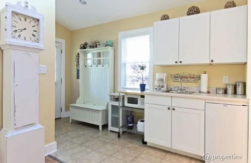 New Buffalo Cabaña | Charming New Buffalo Cottage