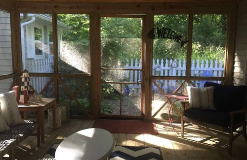 New Buffalo Cabaña | Charming New Buffalo Cottage