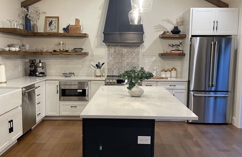 Upper East Cabaña | Charming New Casita Lower Riviera, Quiet, AC, 6 blocks to State St, Pet-Friendly