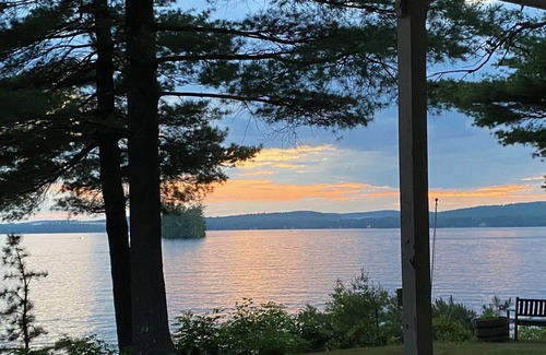 Strafford Cabaña | Charming New England 4bd Family Lake House w/ Yard, Patio, Docks and Views