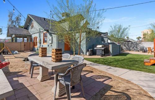 Governmental Mall Casa | Charming NEW Retreat, Prime Location Mins to DT & PHX Airport