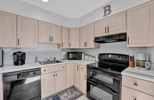 Wildwood Crest Casa | Charming newly renovated 4-bedroom home in Wildwood Crest 2 blocks to beach